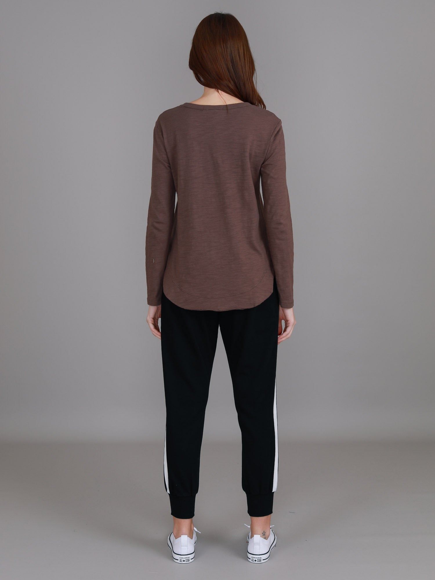 long sleeve high neck top #color_cocoa