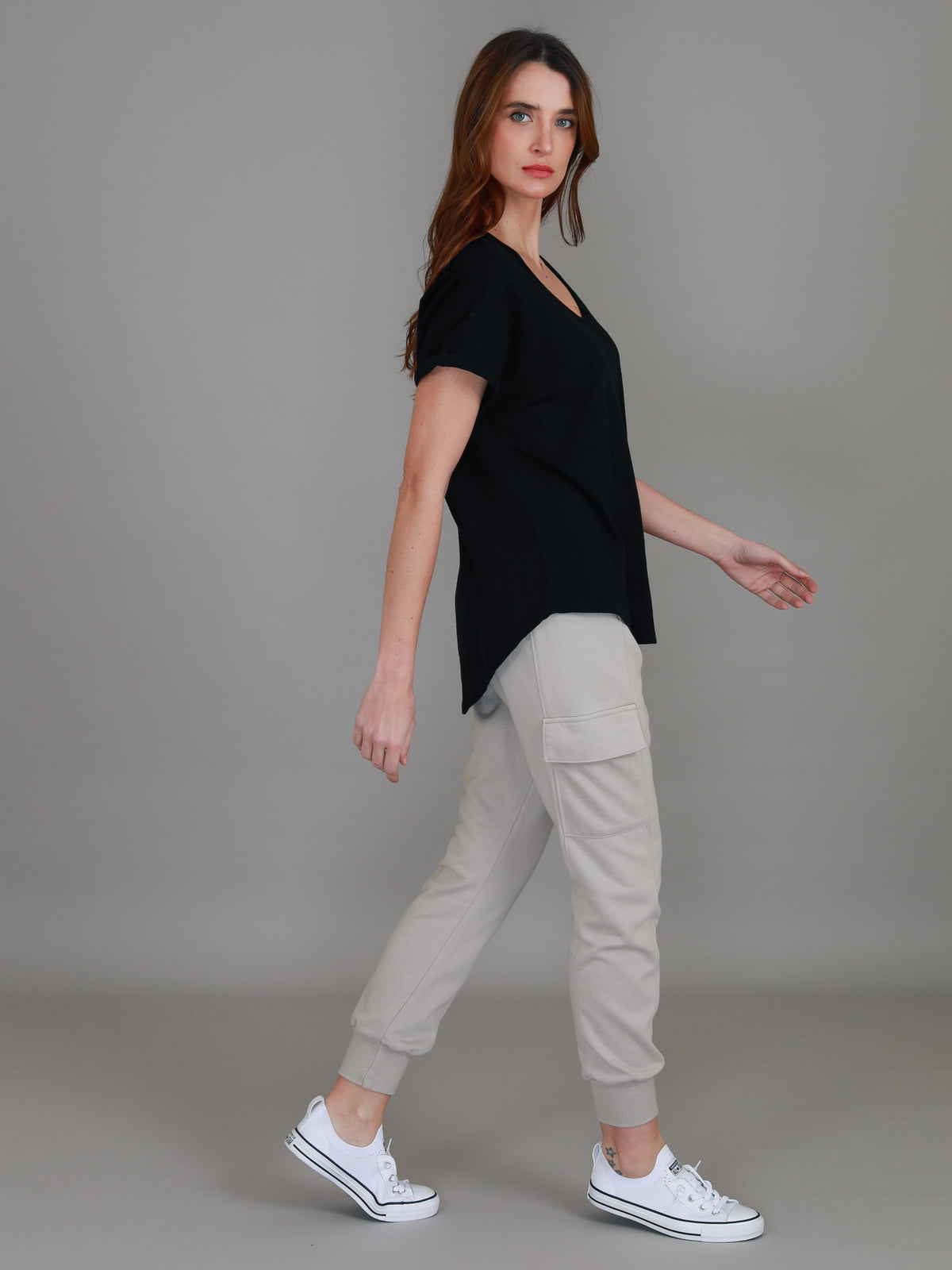 black curved hem cuff tee