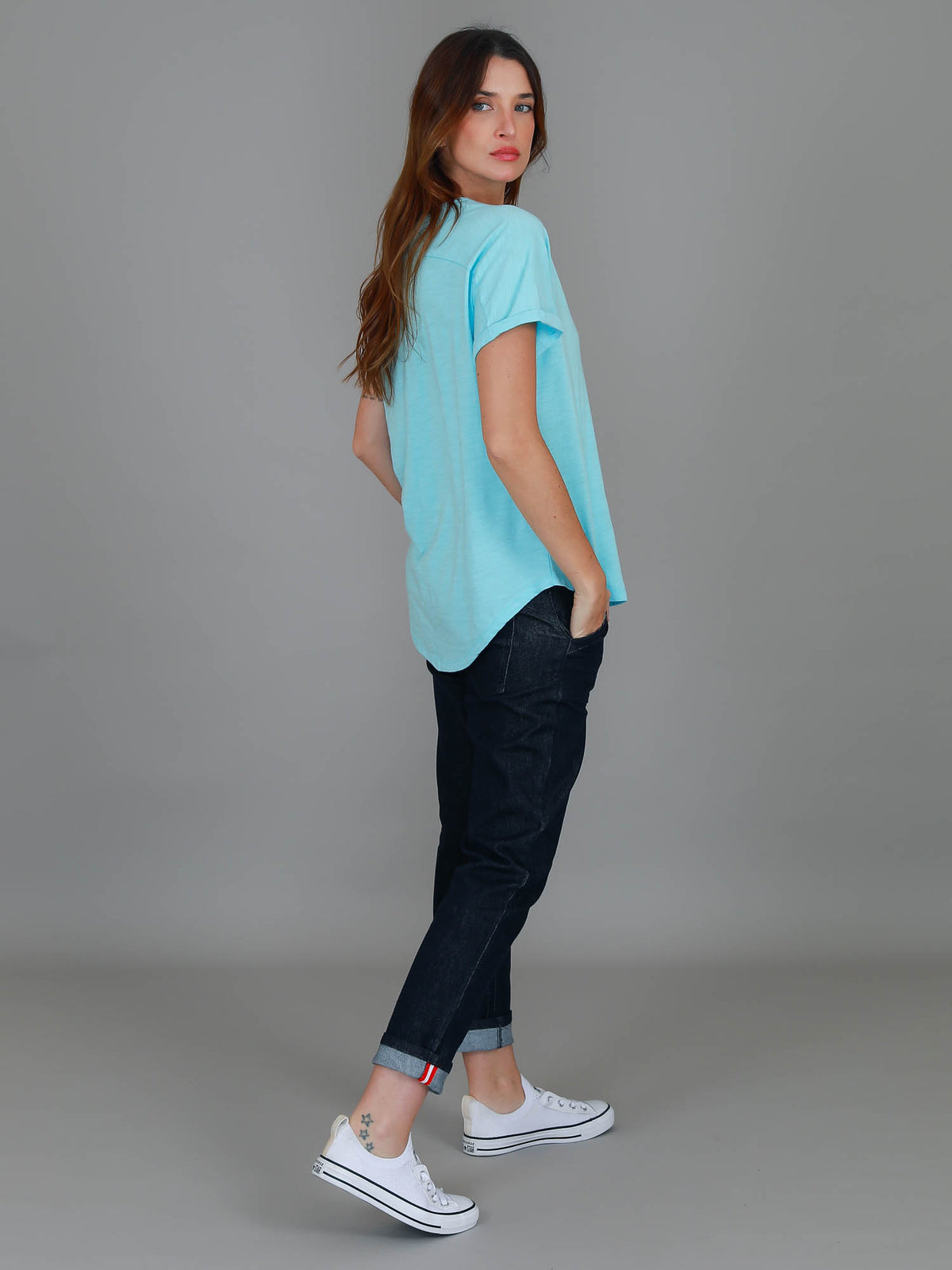 cyan curved hem cuff tee