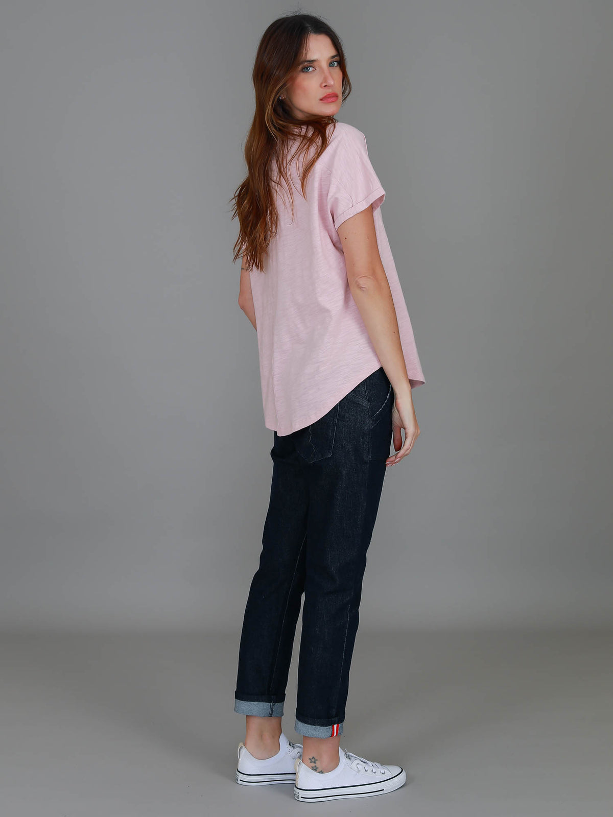blush curved hem cuff tee