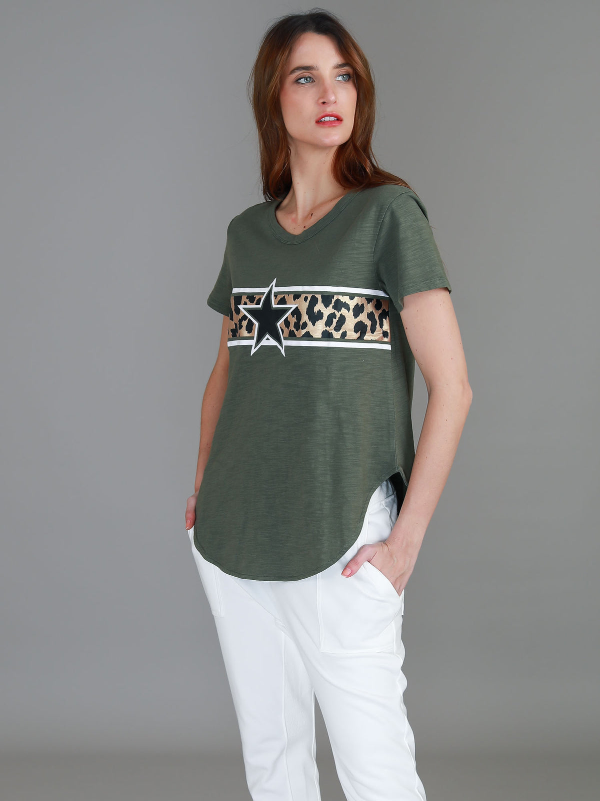 khaki leopard star print tee