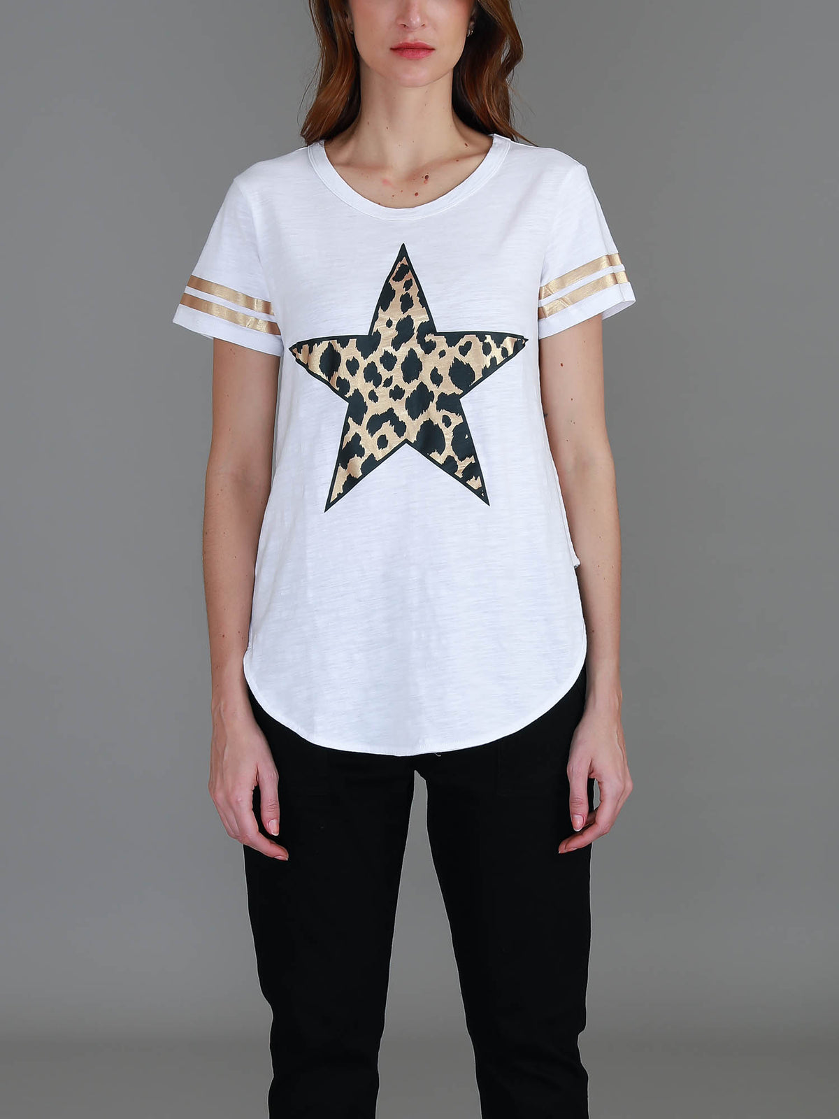 white leopard star curved hem tee