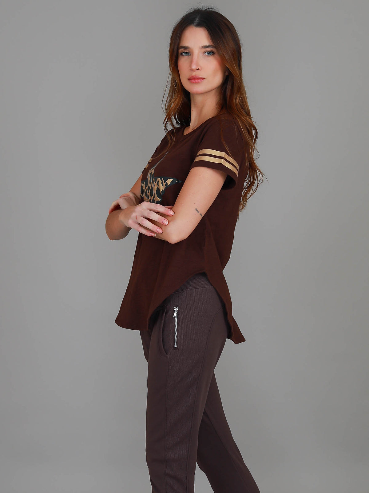 cocoa leopard star print tee