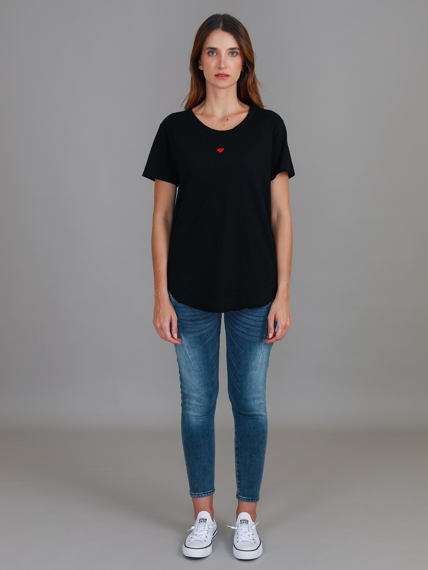 curved bottom t shirt #color_black