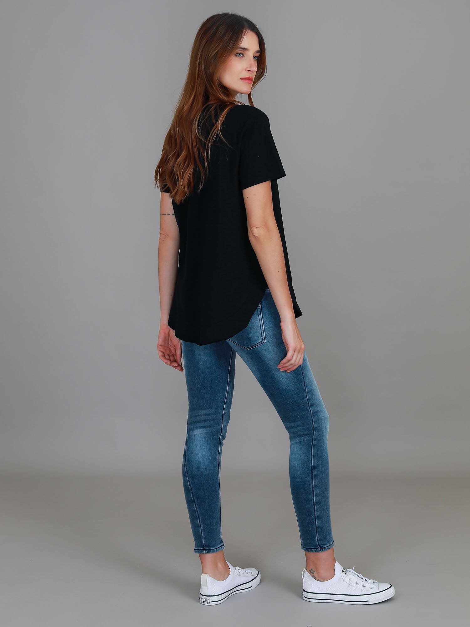 best curved hem t-shirt #color_black