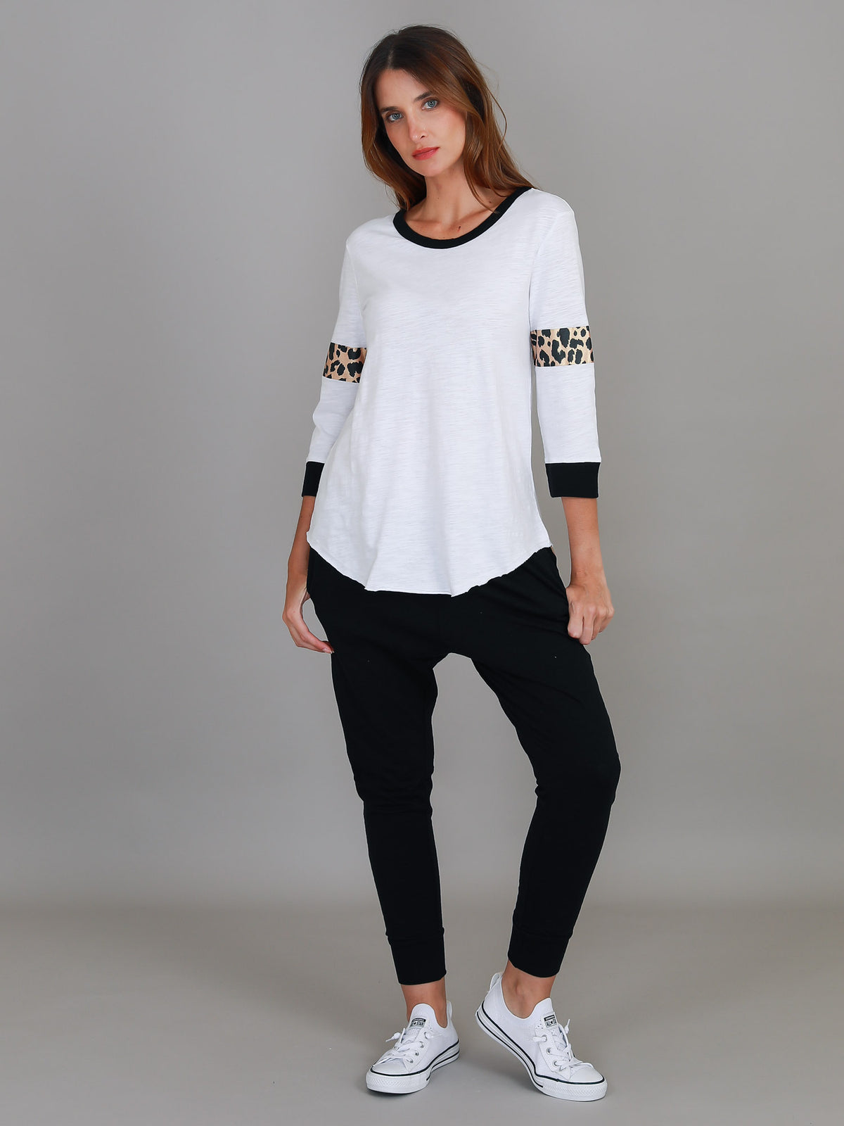 white 3/4 leopard band top