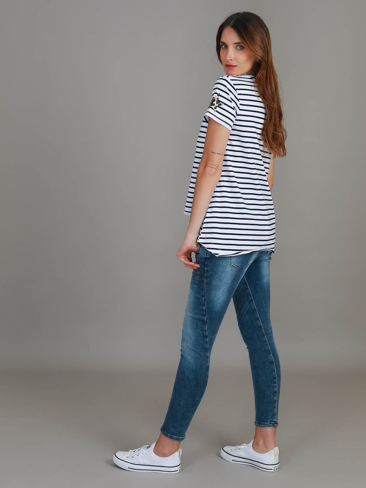 striped v neck tee women