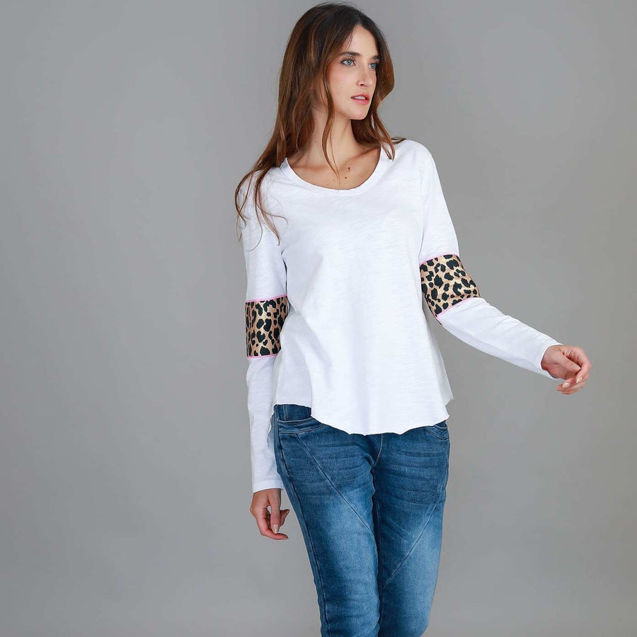 Shirley Leopard Band Long Sleeve T Shirt size guide