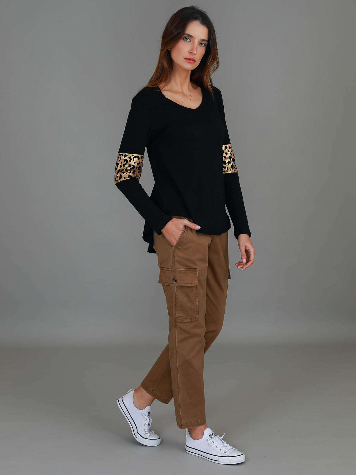 black long sleeve leopard tee
