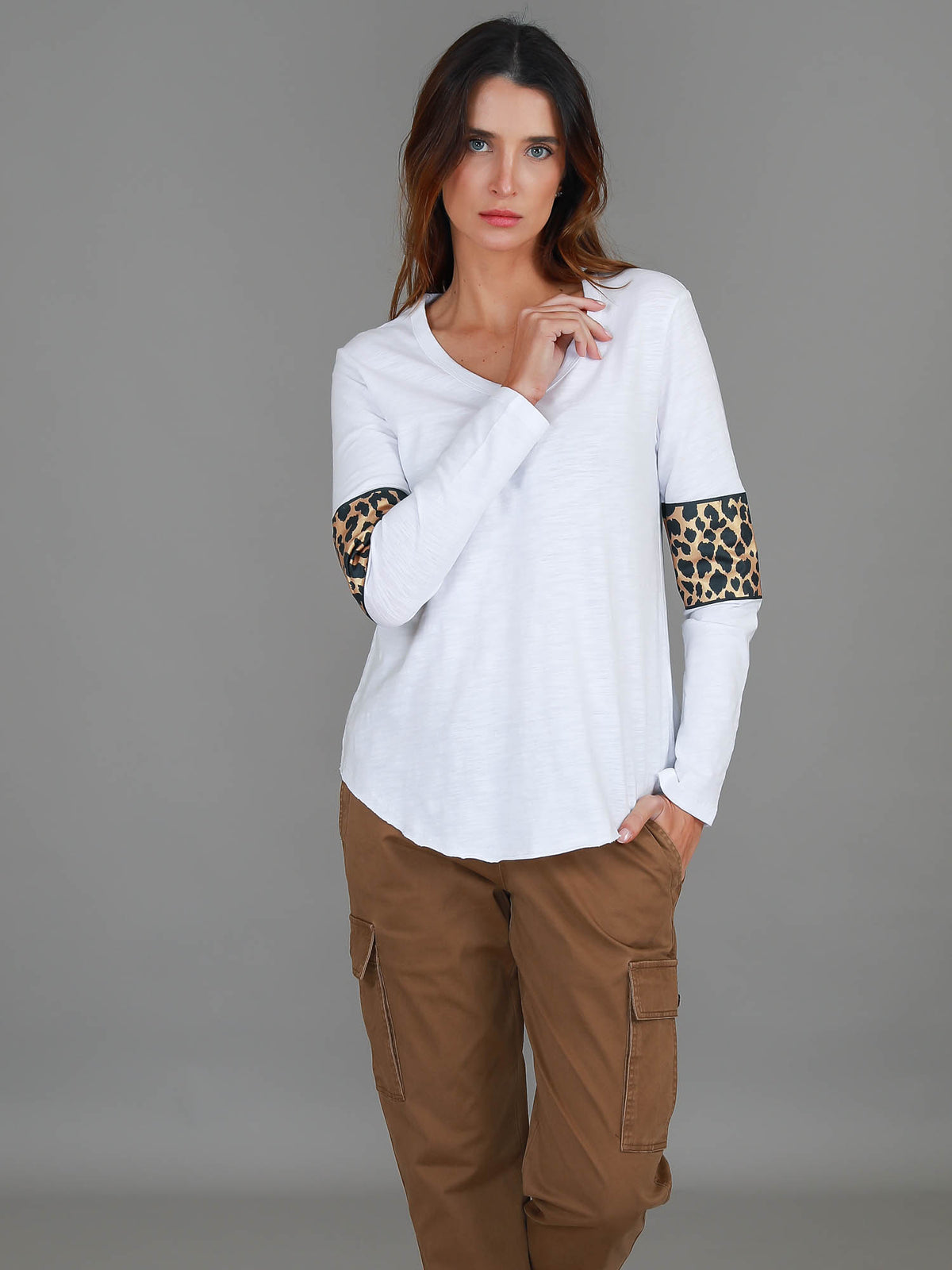 leopard sleeve long sleeve tee