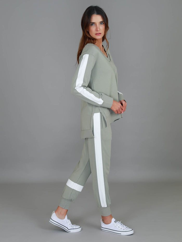 Pamela V Neck Sweatshirt