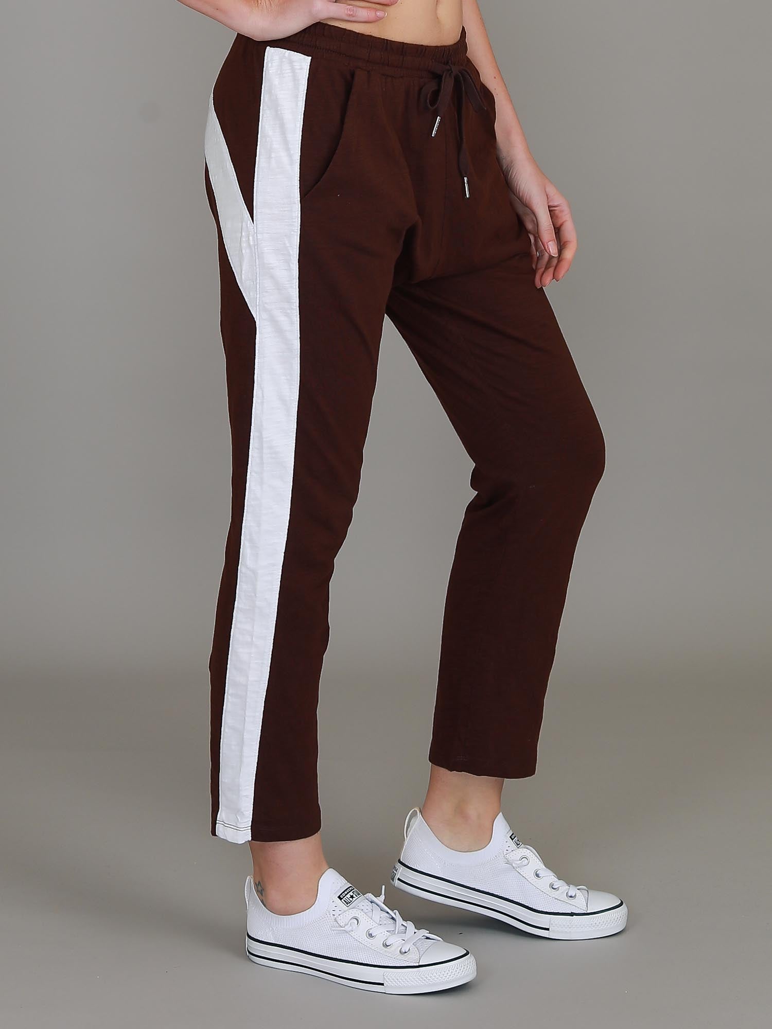brown pants #color_cocoa