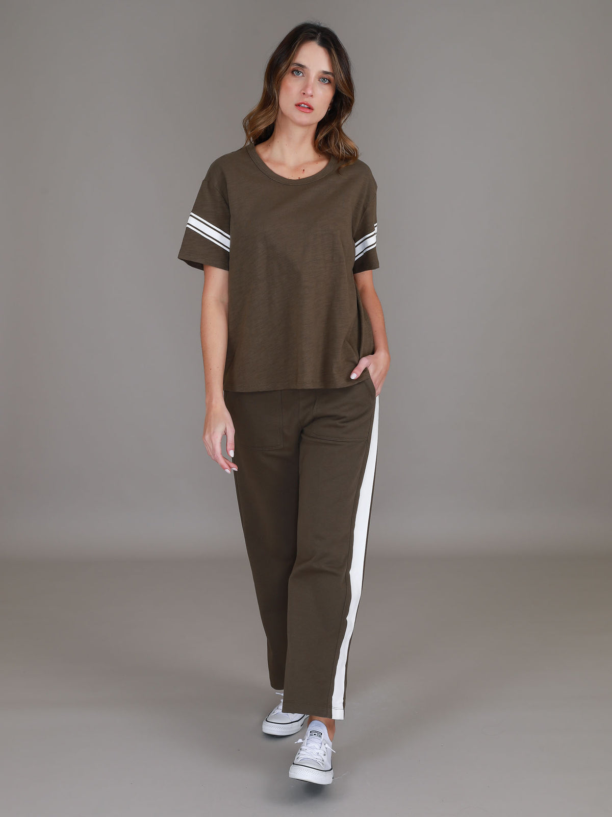 green boyfriend tee #color_dark olive