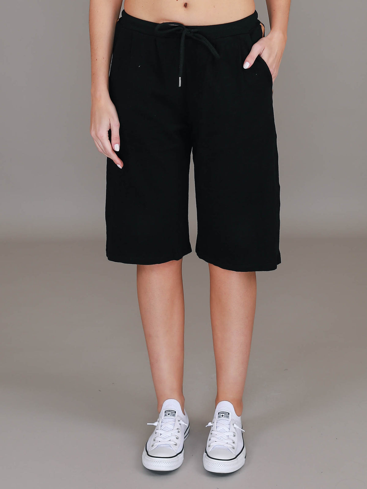 black sports shorts #color_black/gold