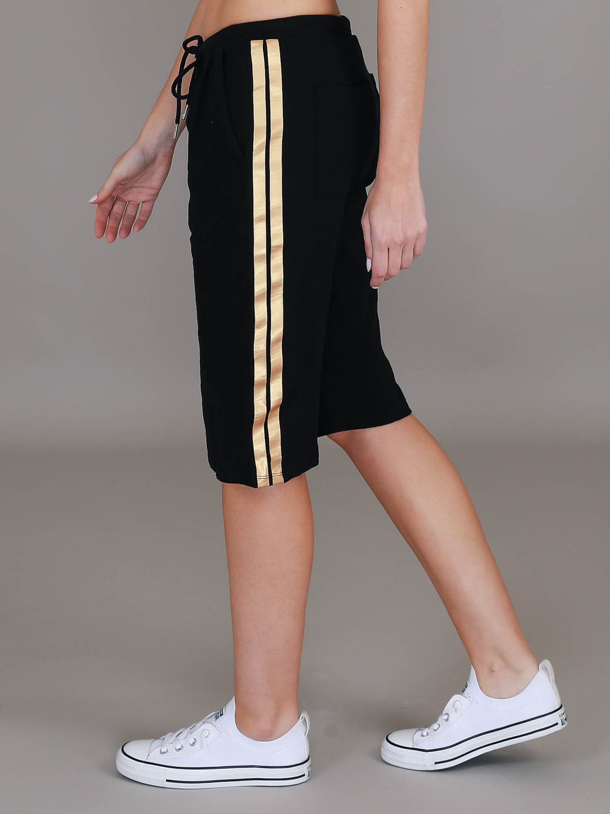 black jersey shorts #color_black/gold