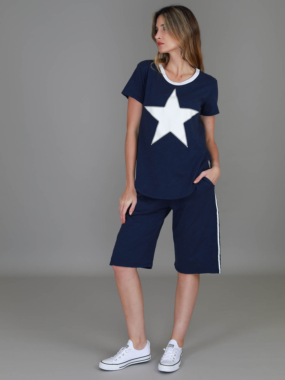 navy tshirt women