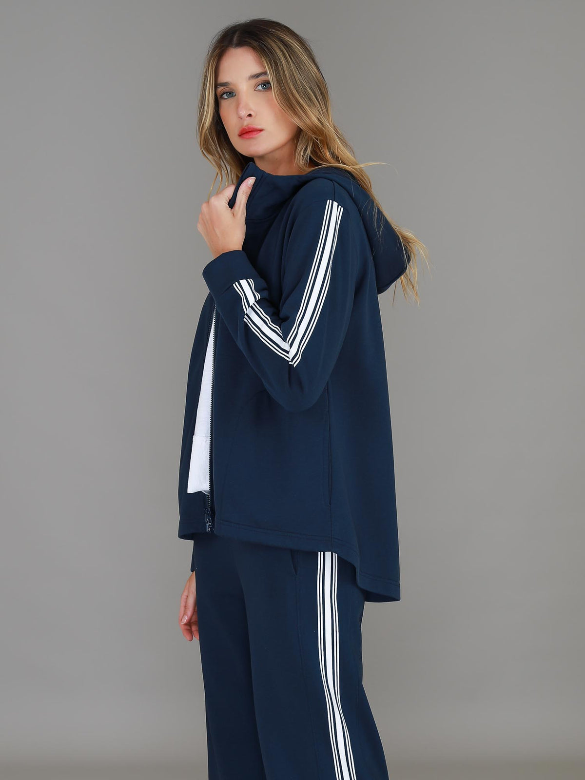 Delta Curved Hem Hoodie Jacket