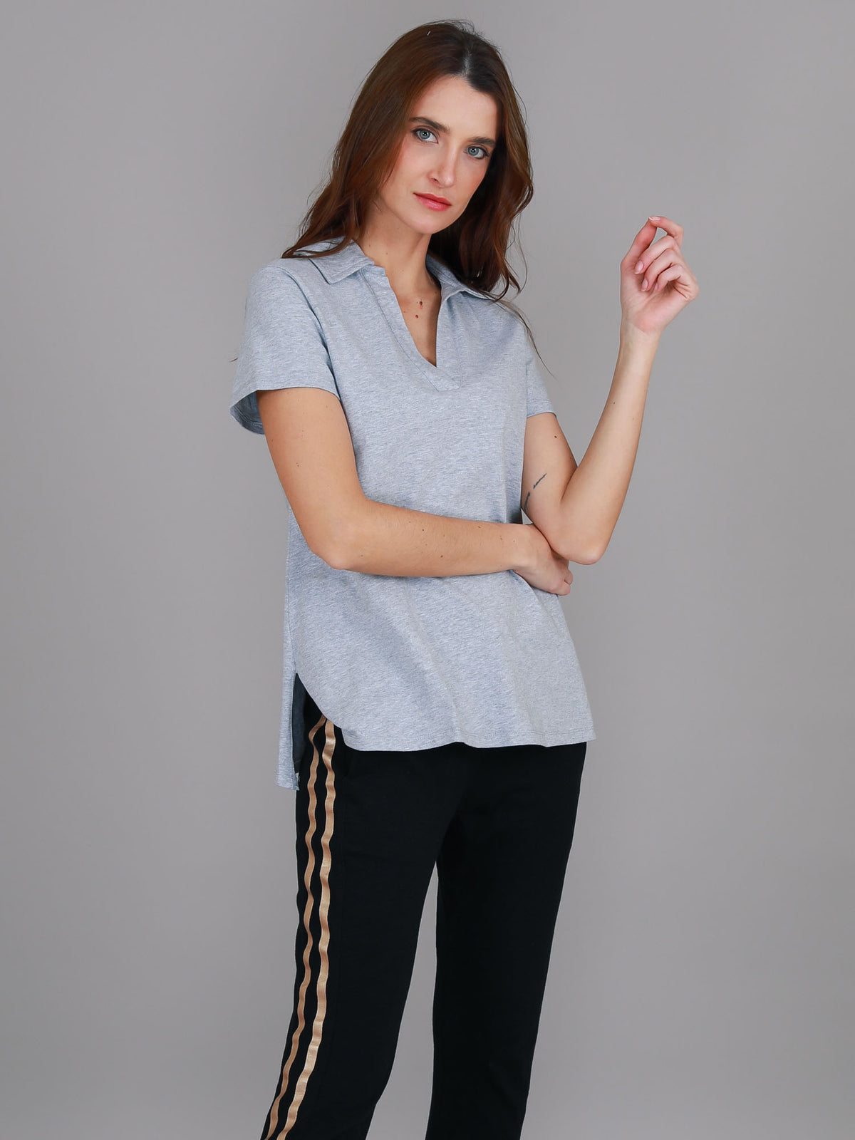 grey collar polo tee