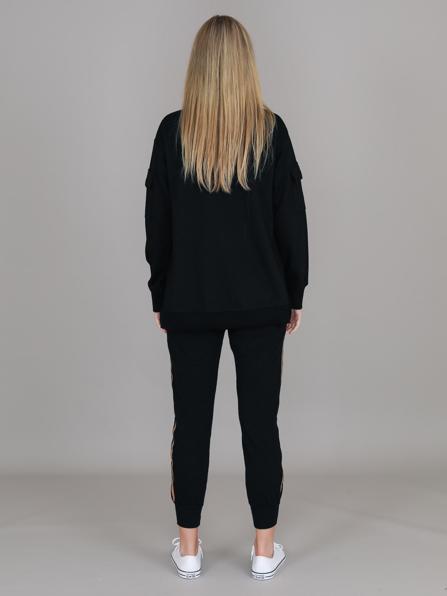 crewneck sweatshirt women's #color_black