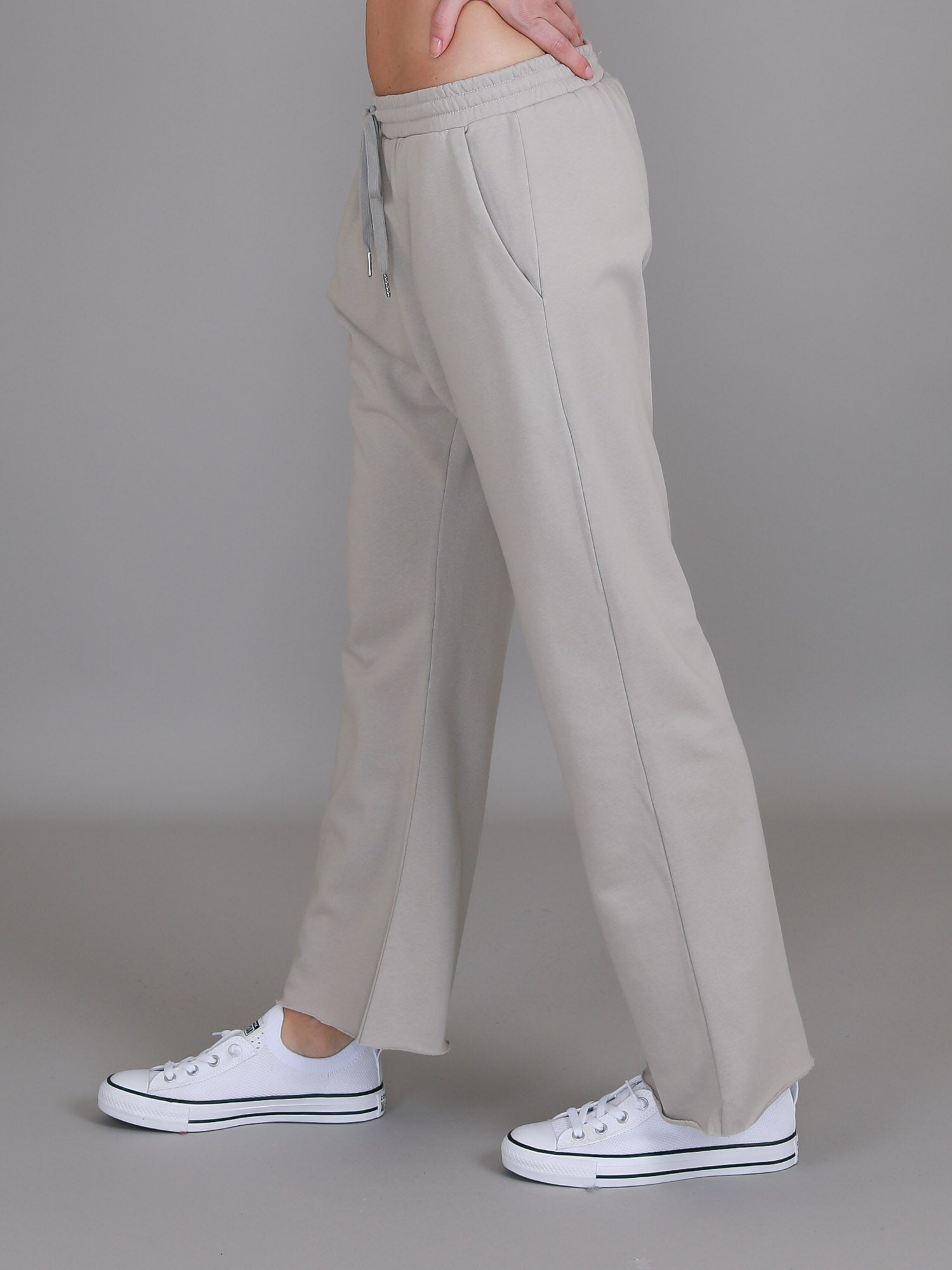 womens wide leg sweatpants #color_angora