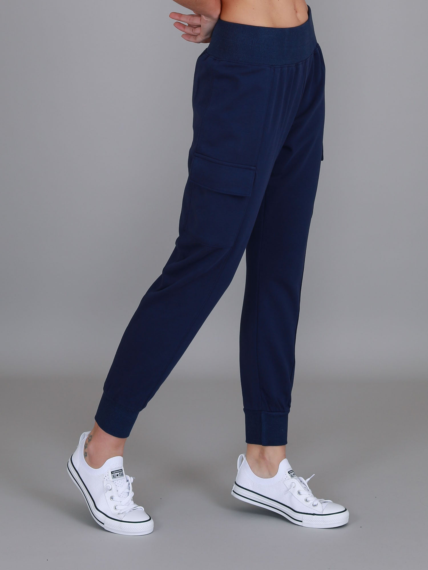 jogging bottoms #color_navy