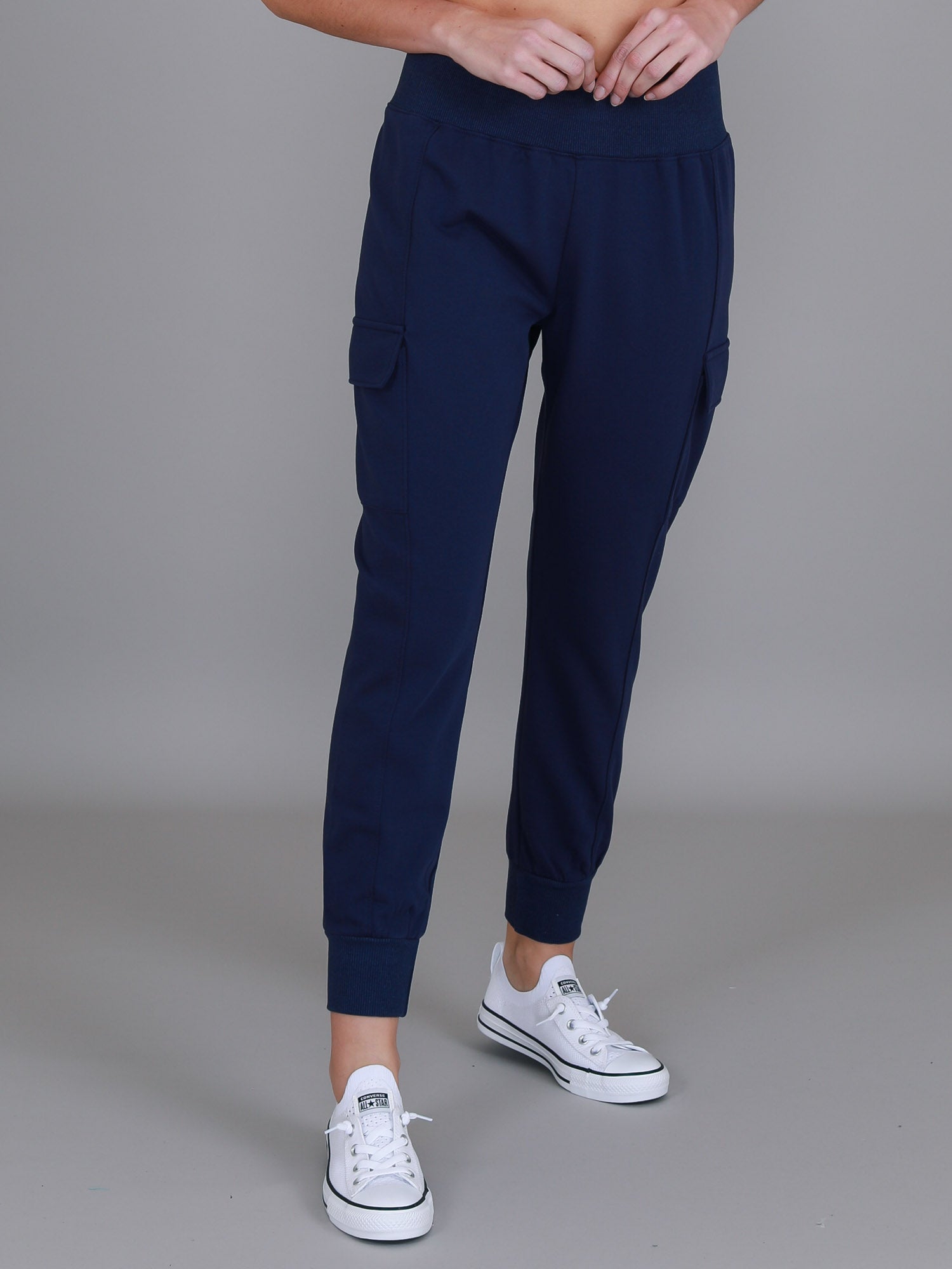 women's track pants #color_navy