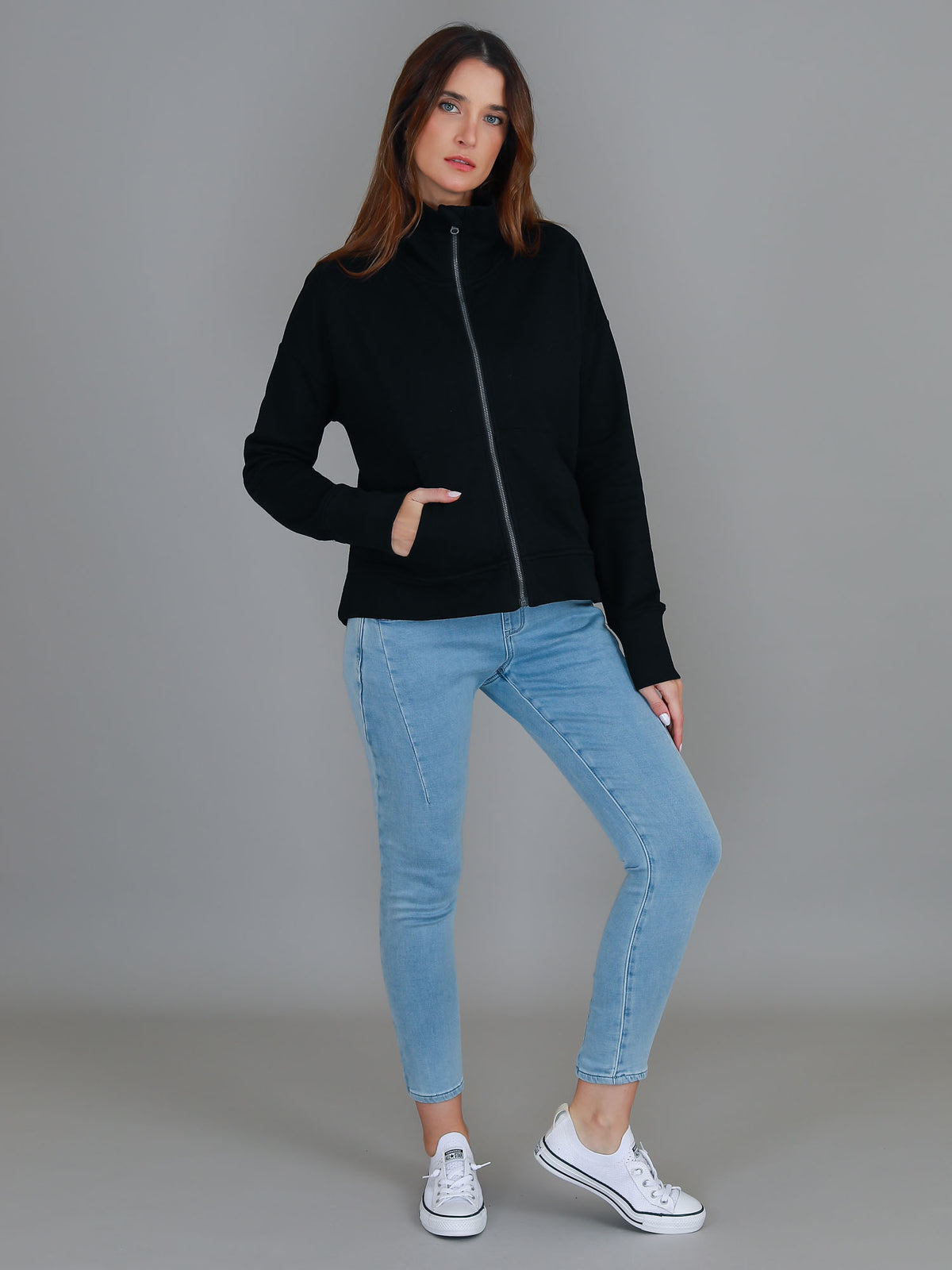 black zip up jacket women