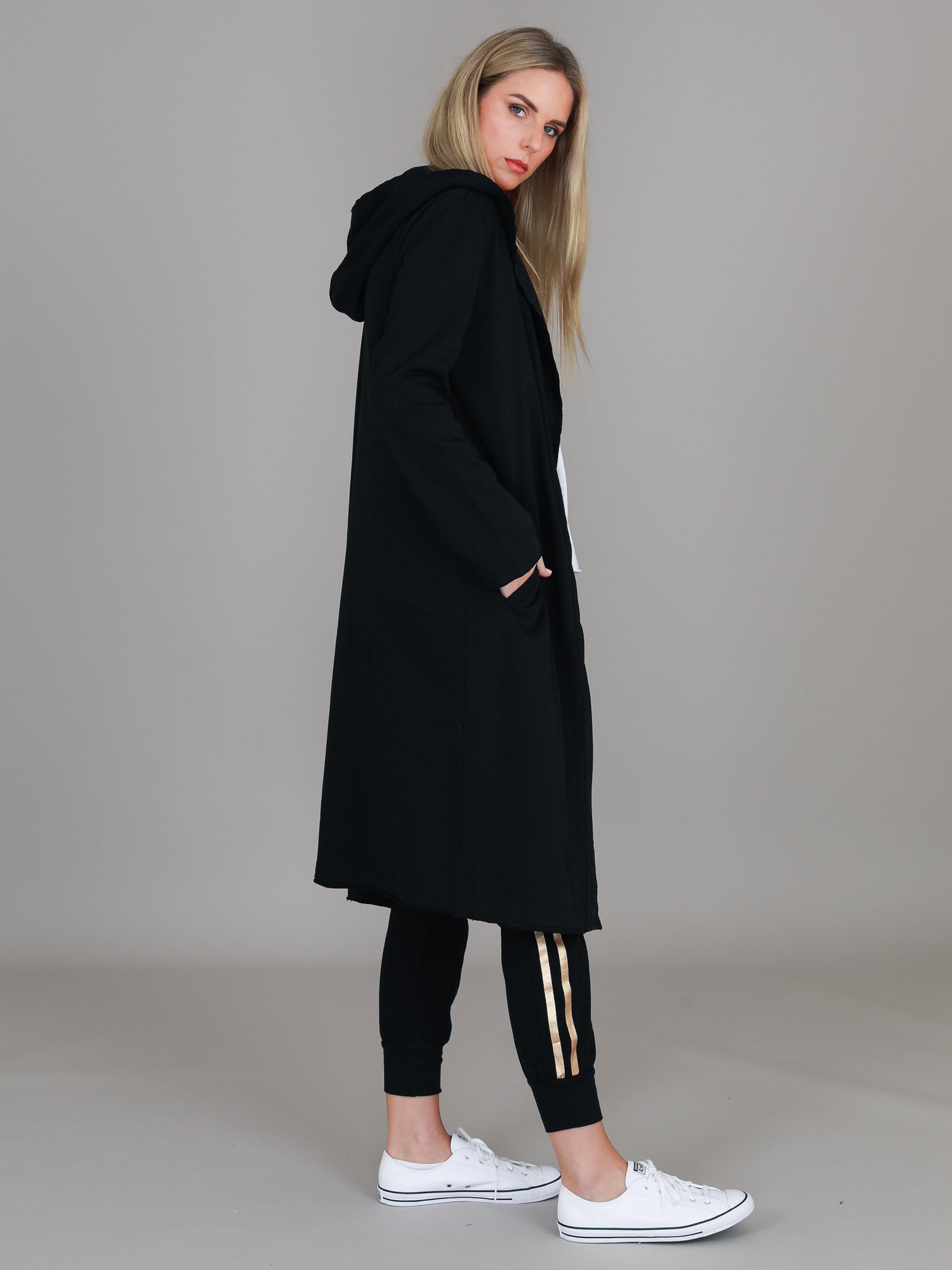 long coat #color_black