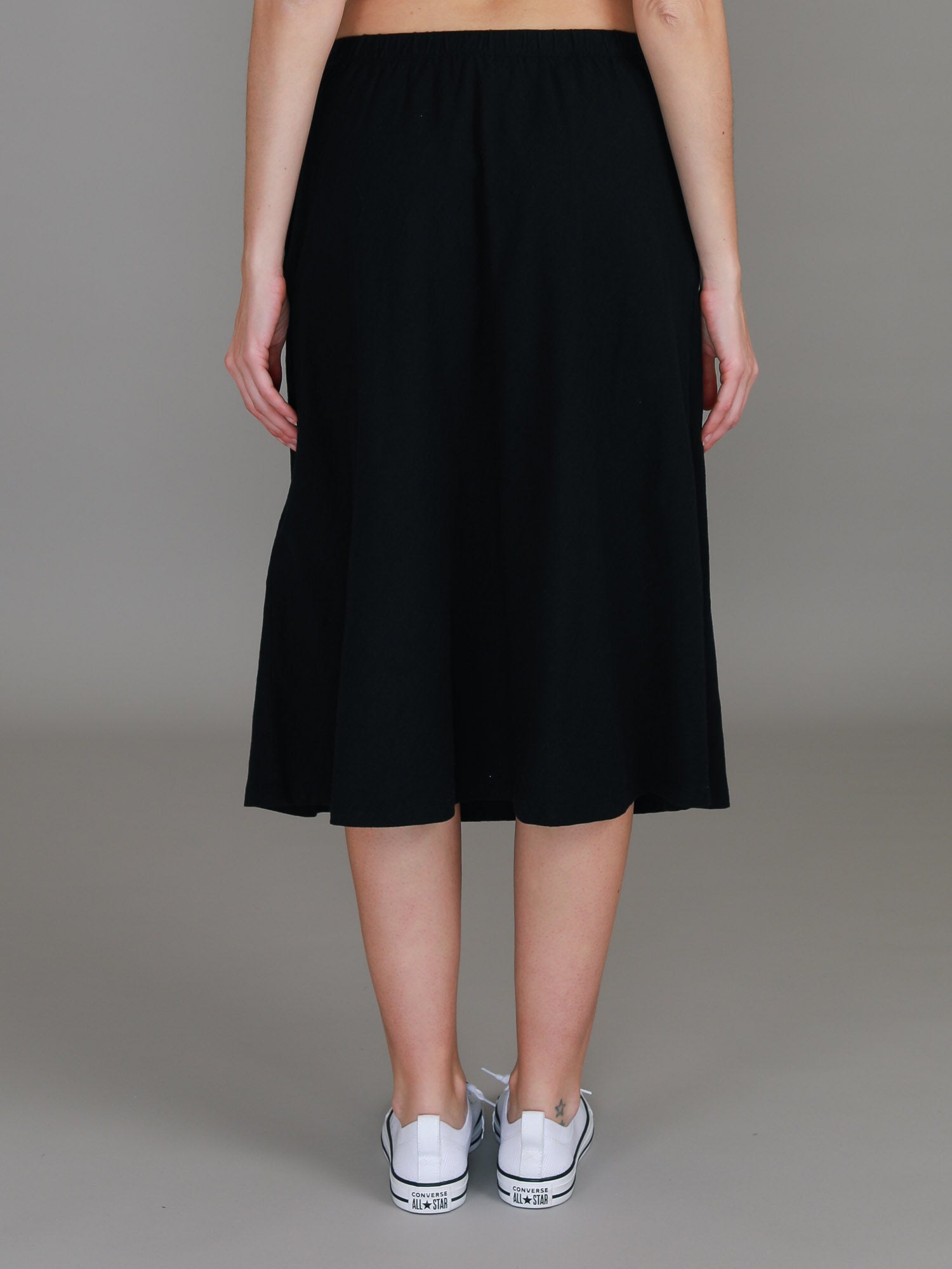 womens midi skirts #color_black