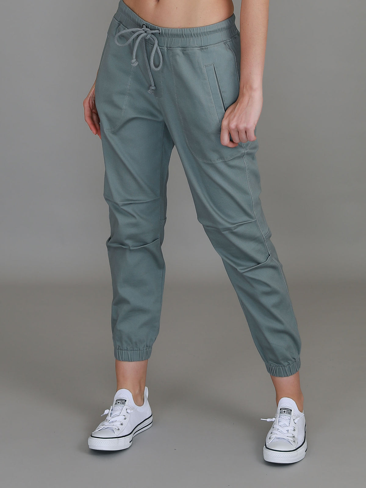 grey tapered pants