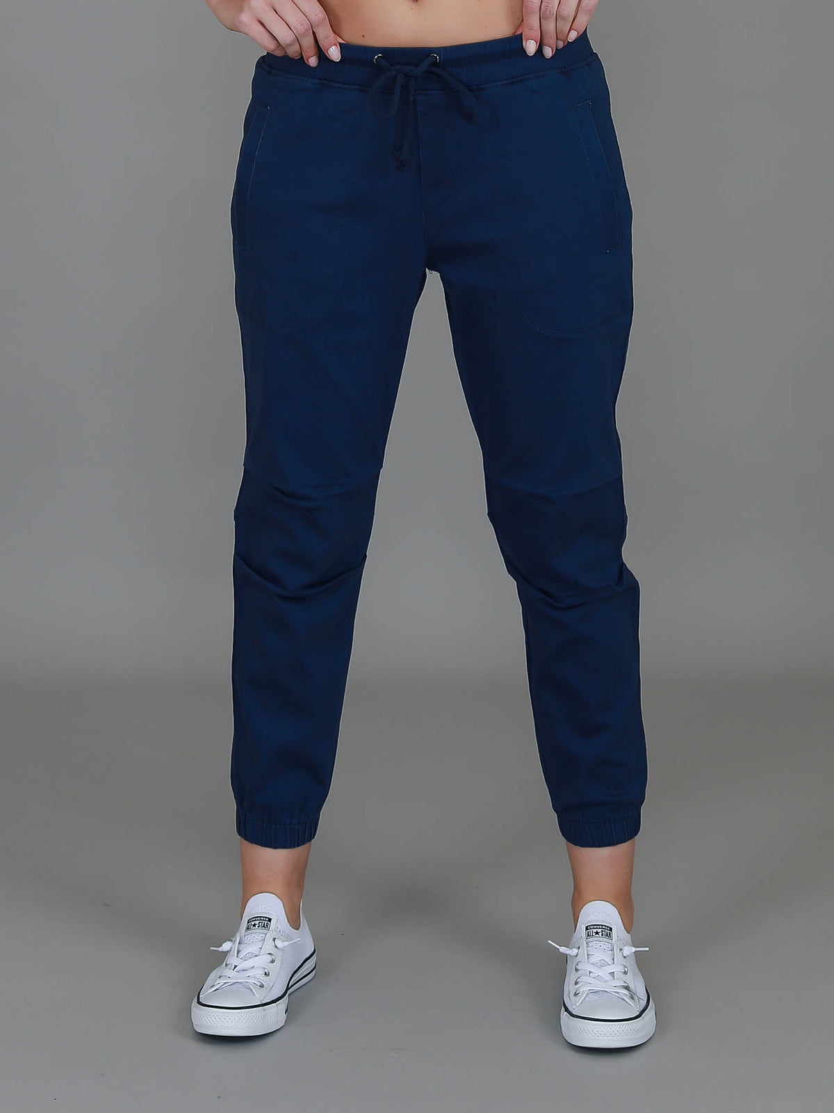 navy tapered pants