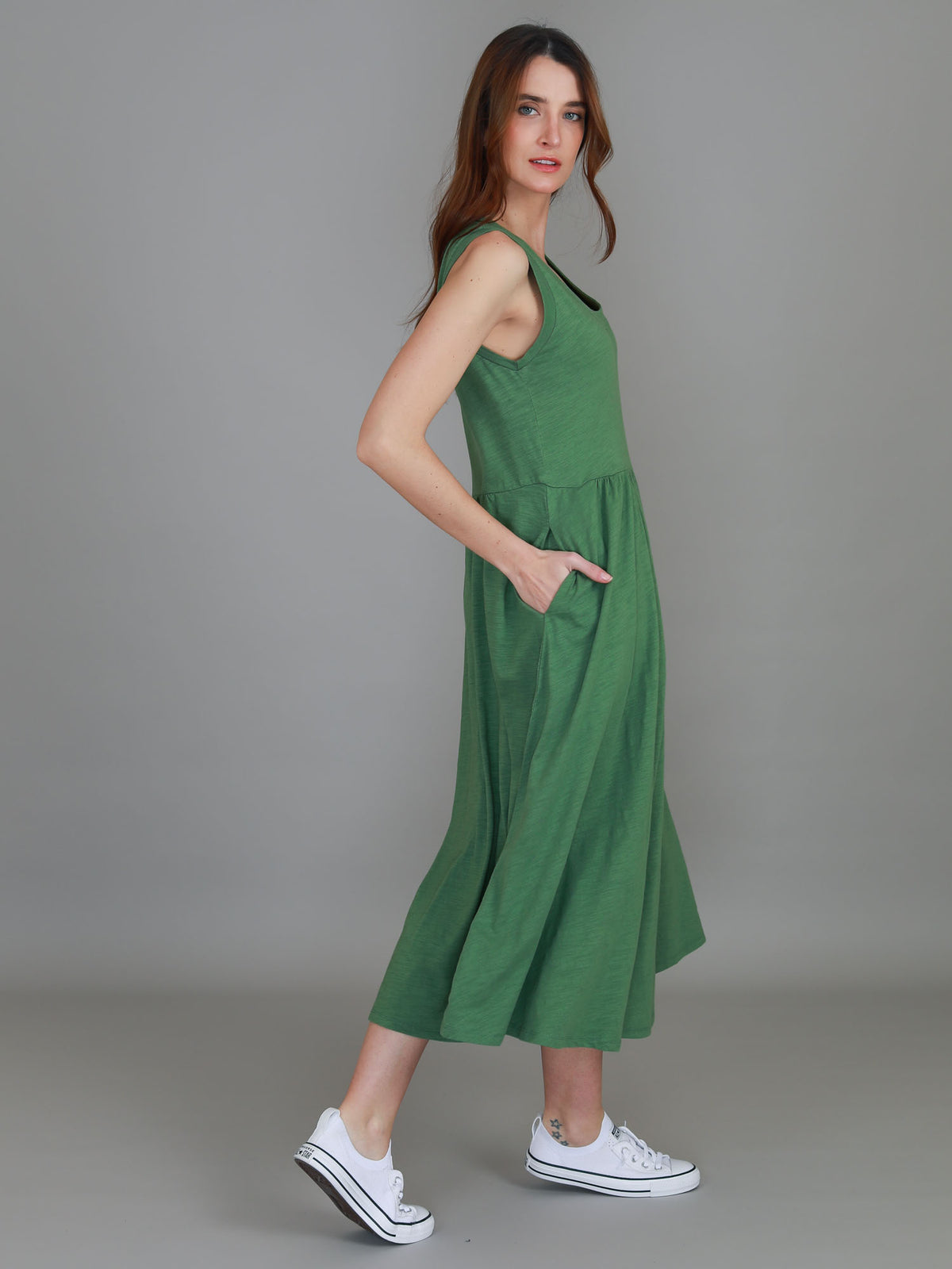 green sleeveless midi dress