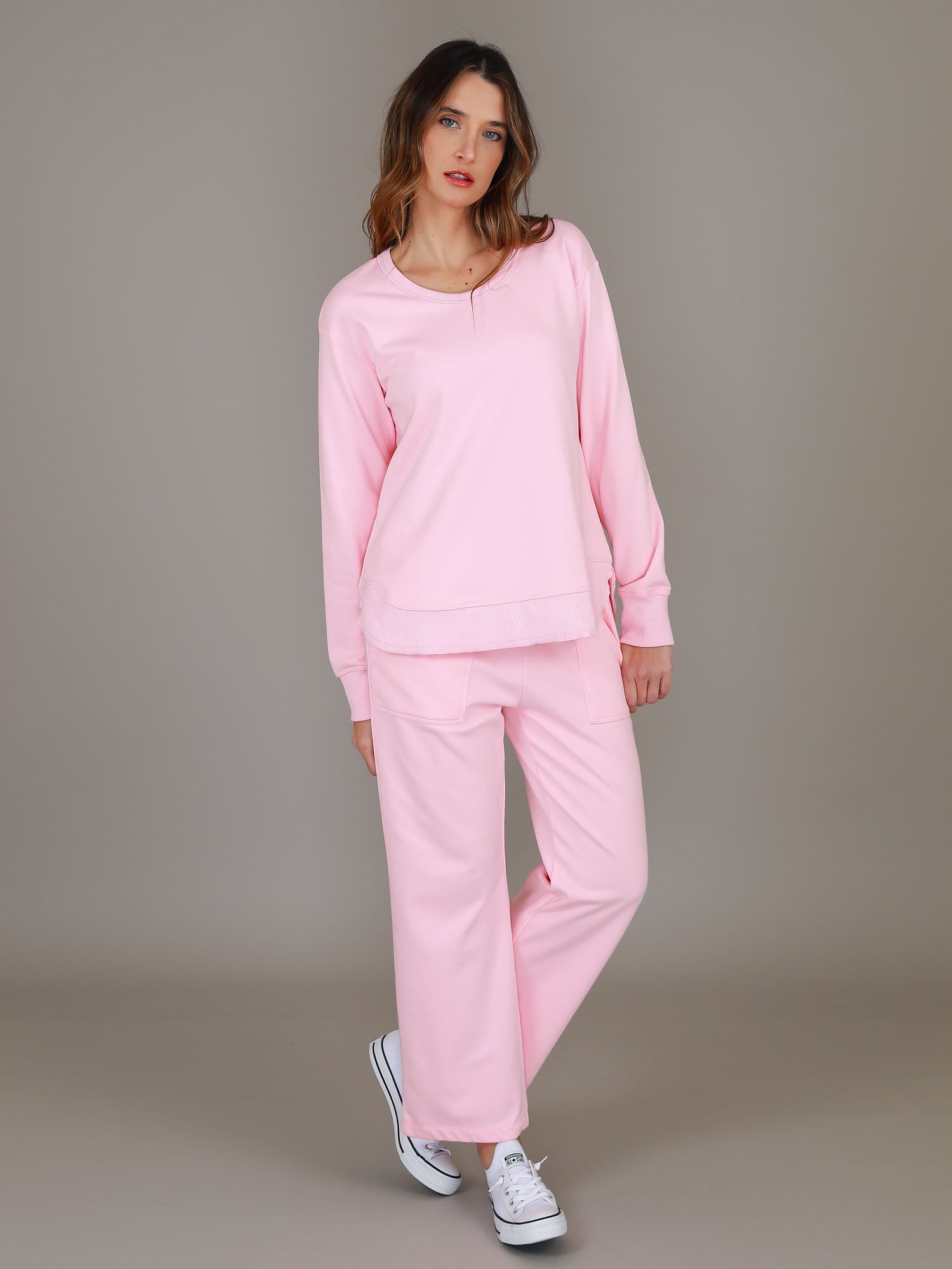 pale pink sweatshirt #color_powder pink