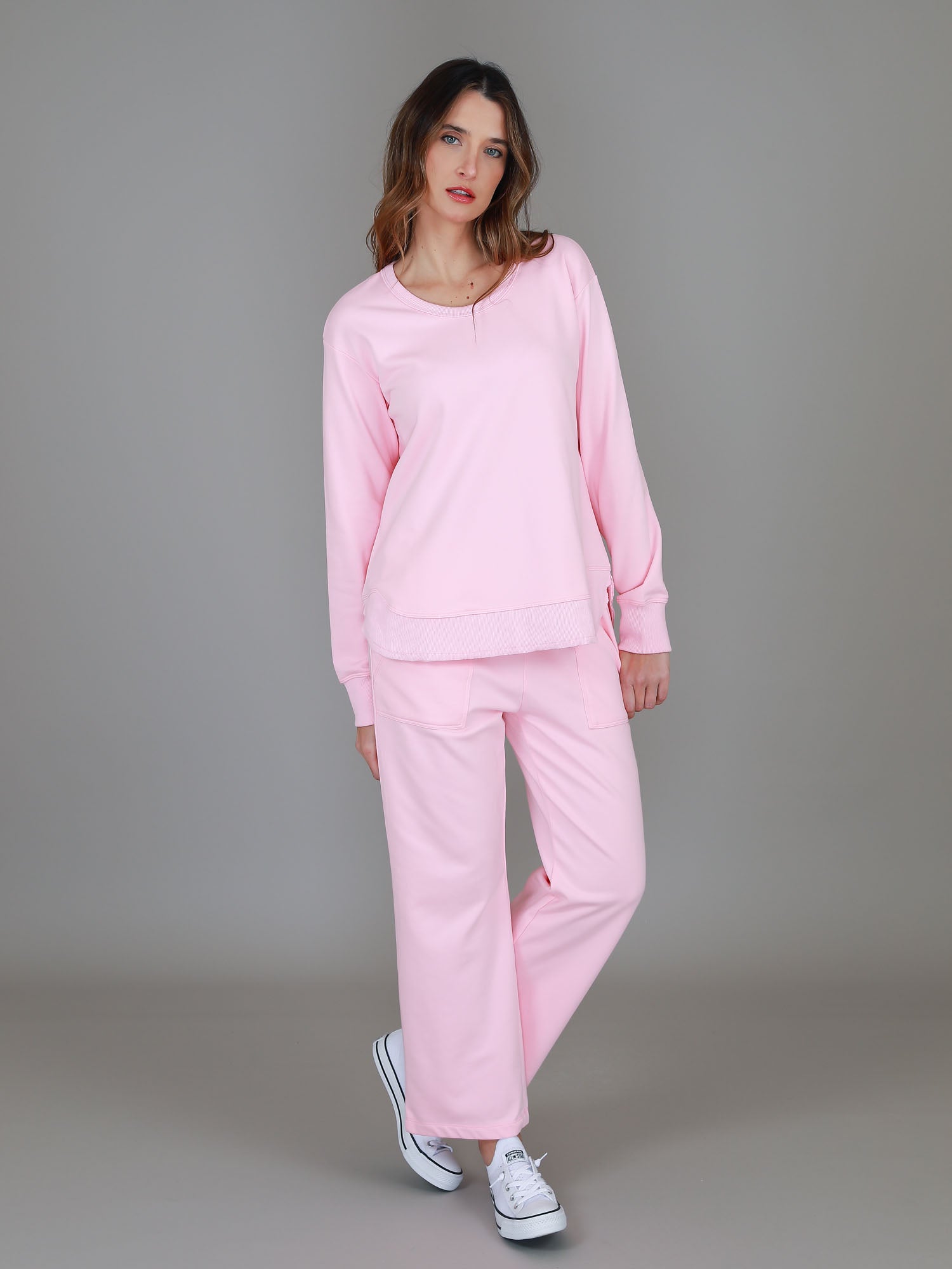 pale pink sweatshirt #color_powder pink