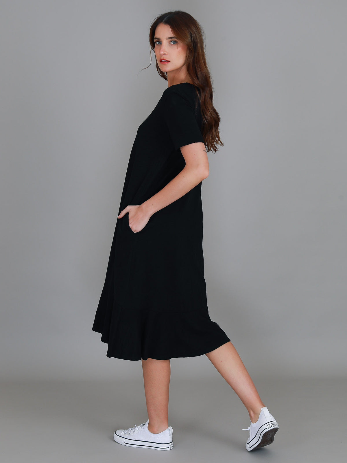 black short sleeve dress