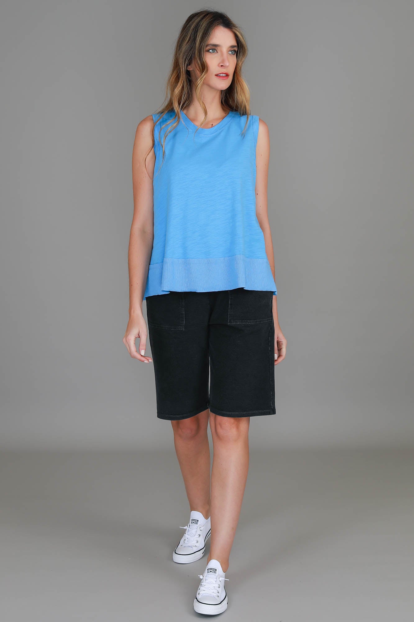 light blue tee #color_cornflower blue