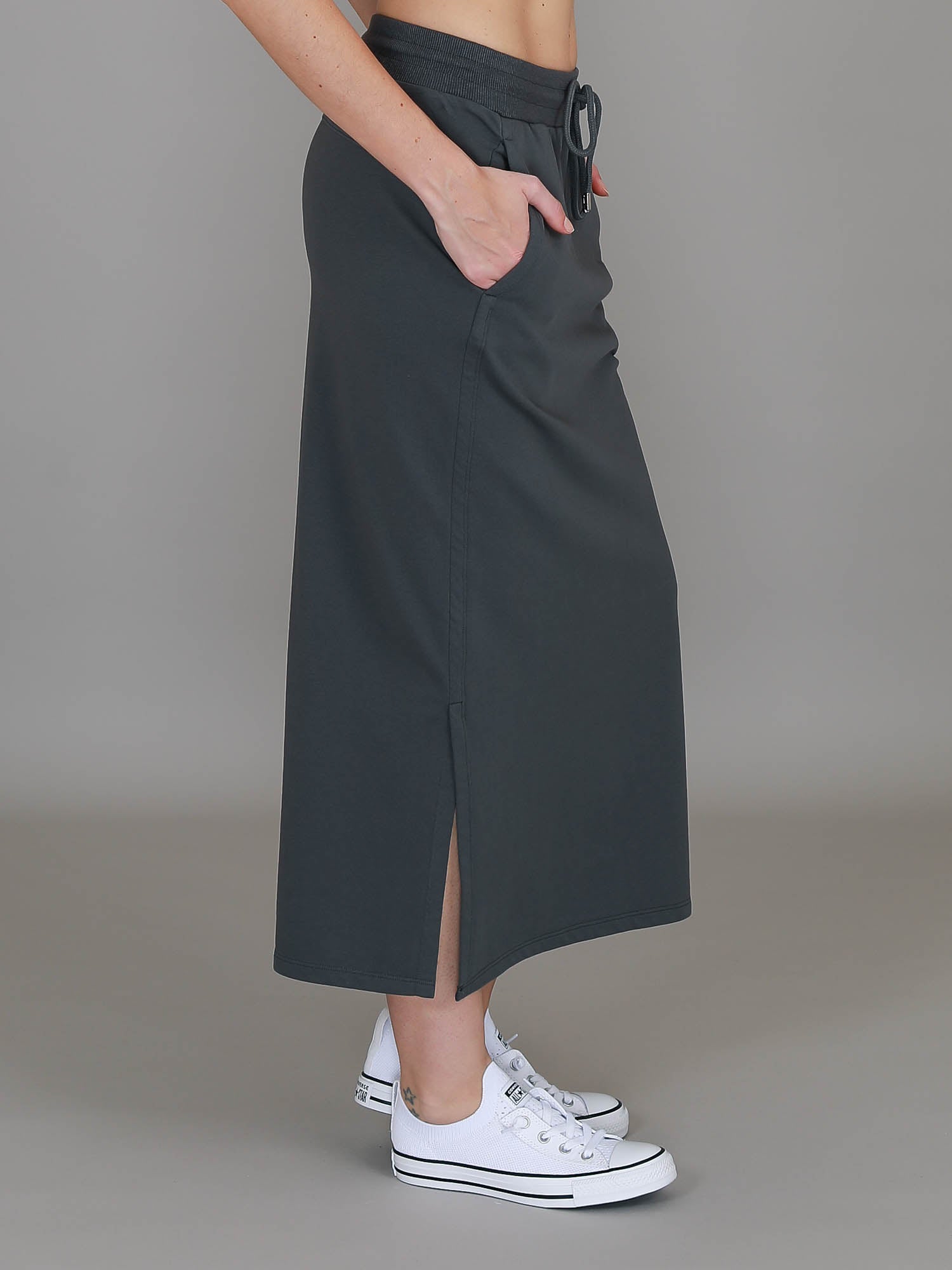 full skirt #color_charcoal