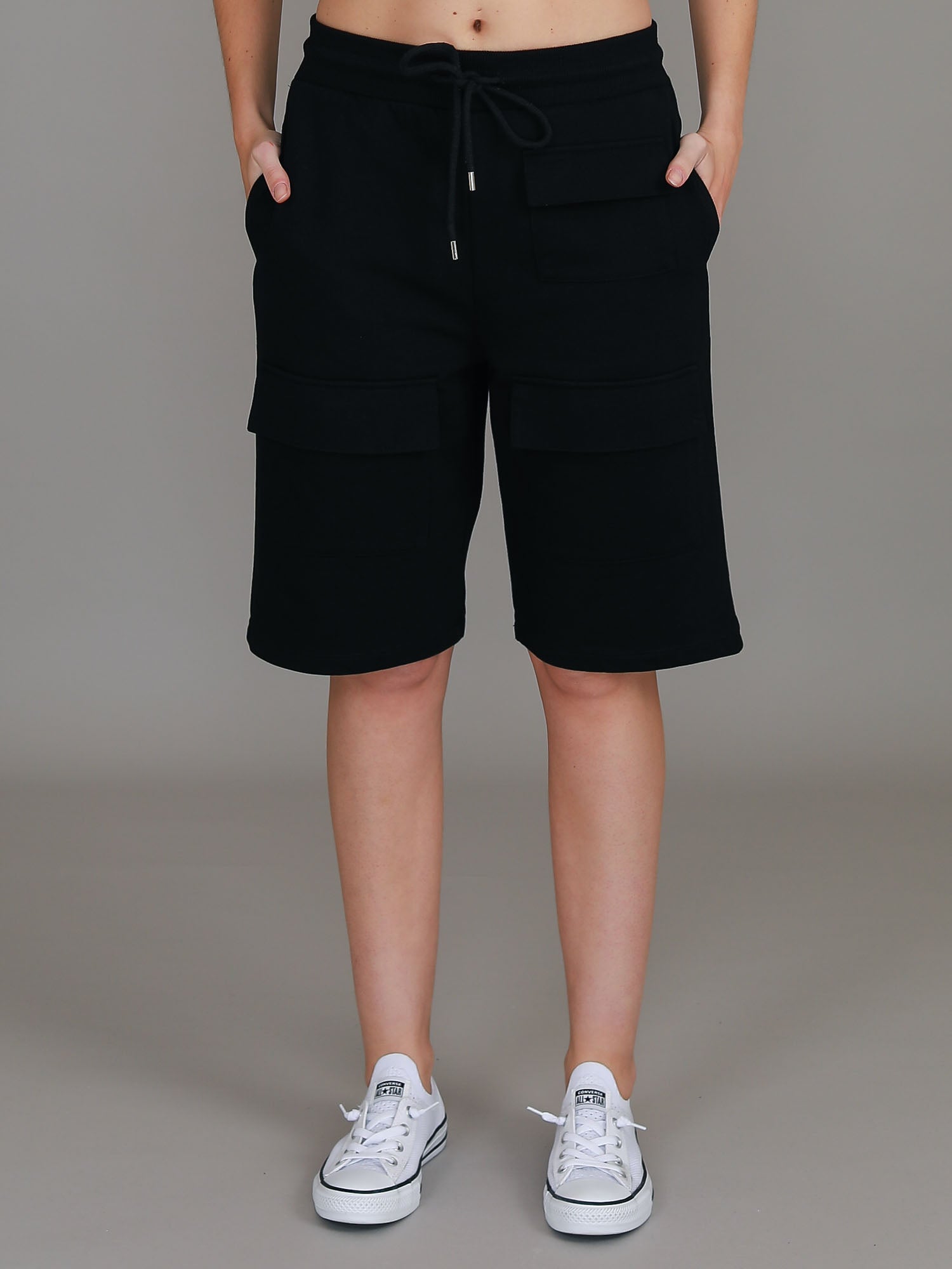 women's cargo shorts #color_black