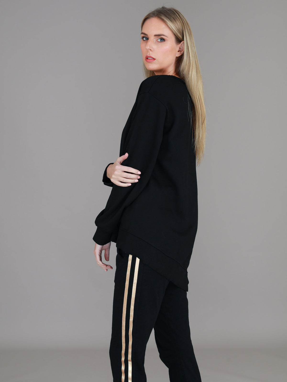 Newhaven | Women's Oversized Asymmetrical Sweatshirt – French Terry