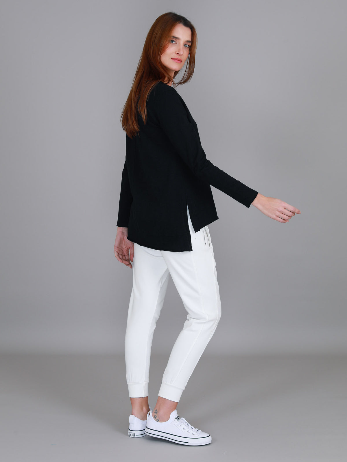black cotton long sleeve tee