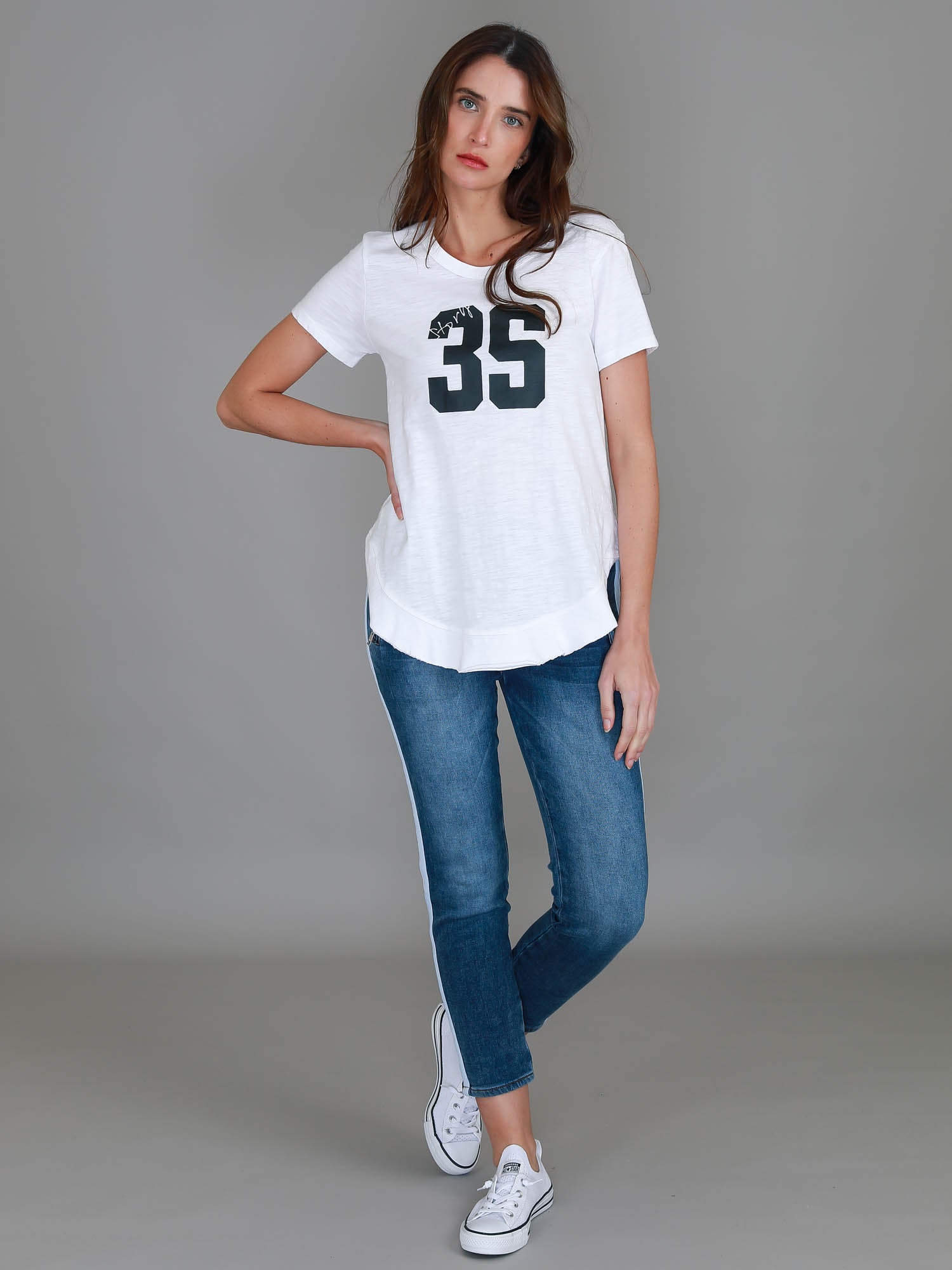 curved hem tee #color_white