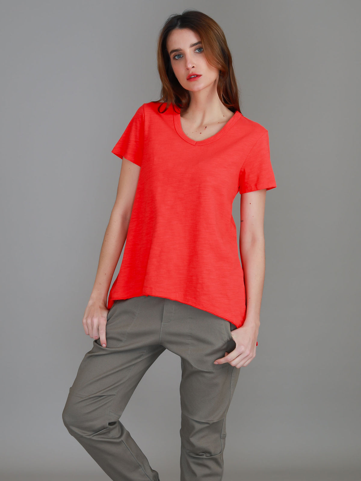 lipstick red v neck tee