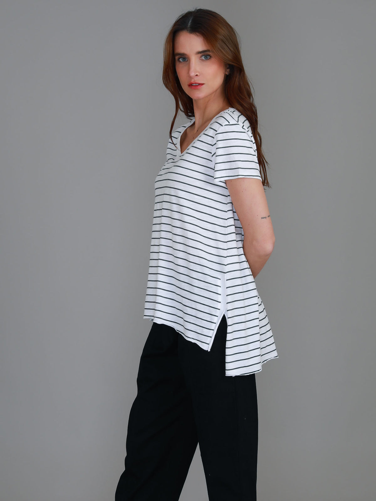 navy stripe scoop neck tee