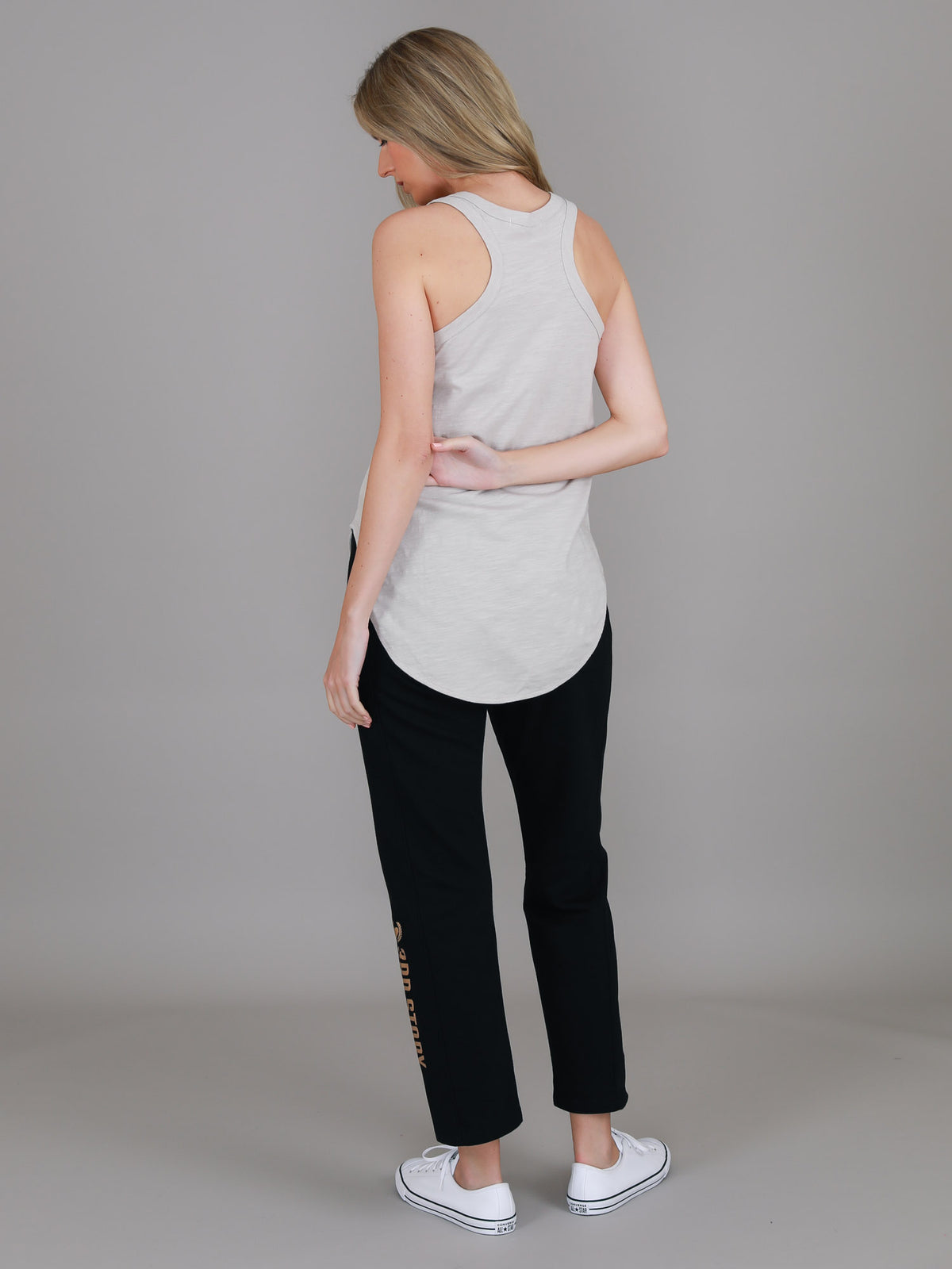 beige singlet womens