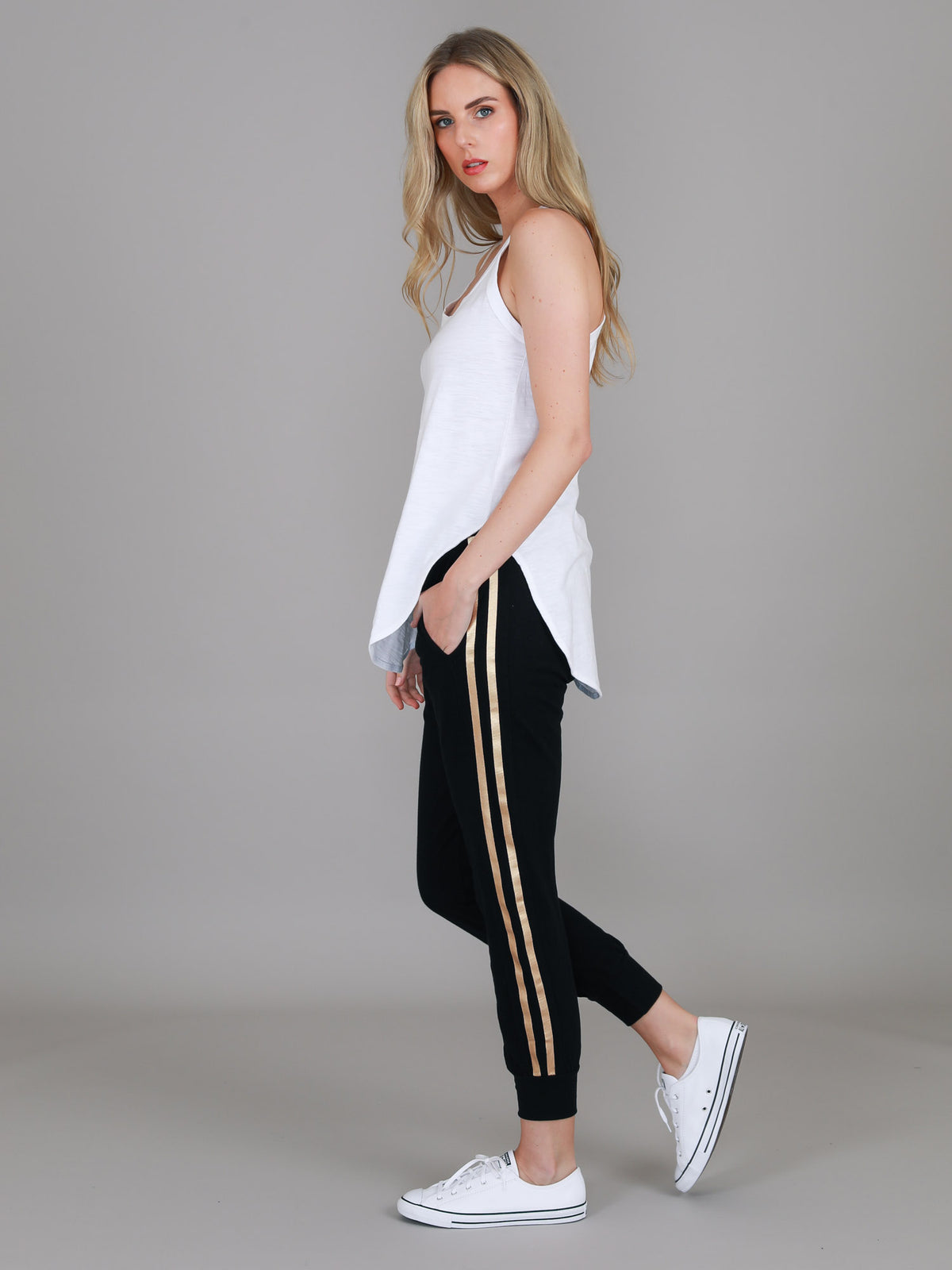 white longline tank