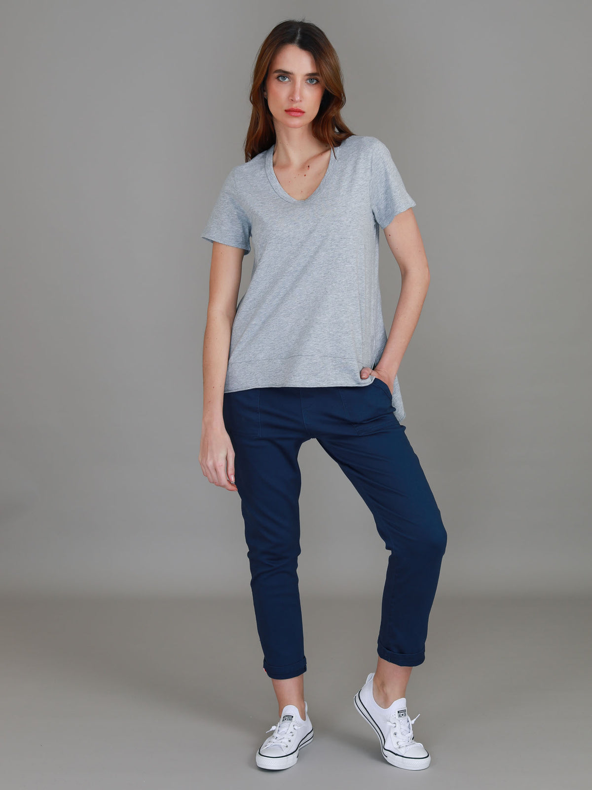 grey short sleeve crew tee
