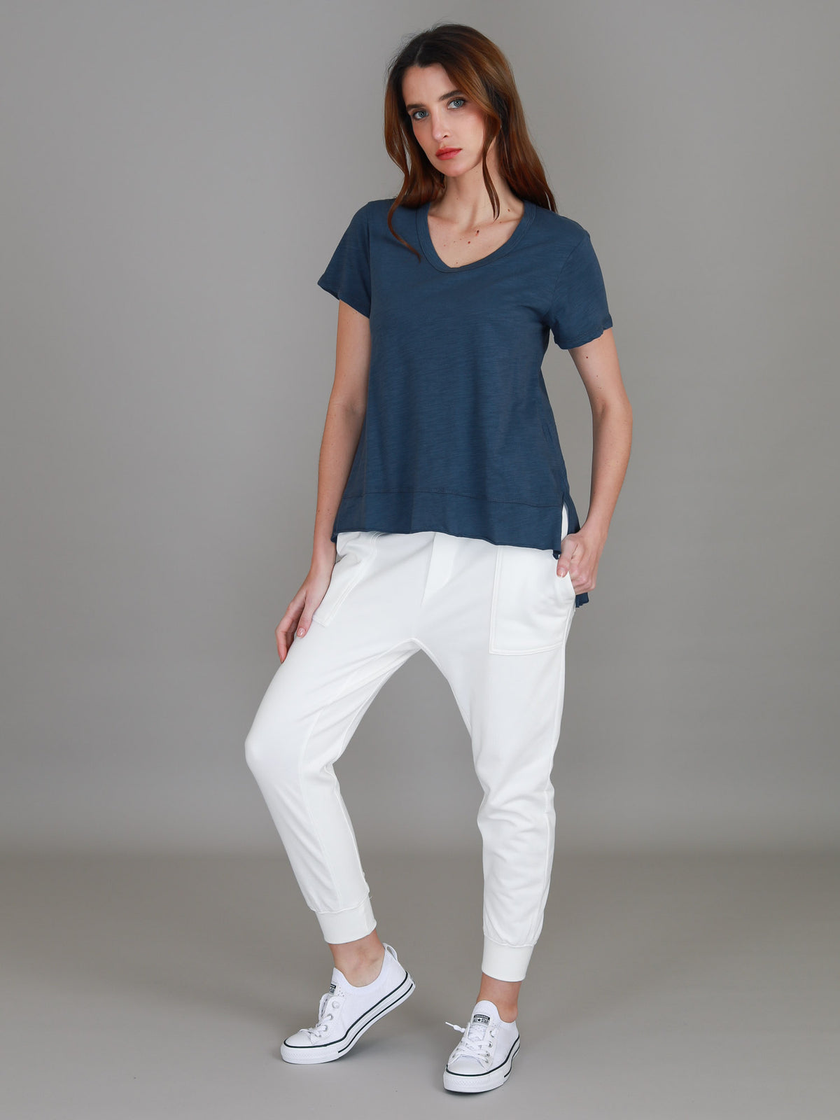 navy stepped hem tee