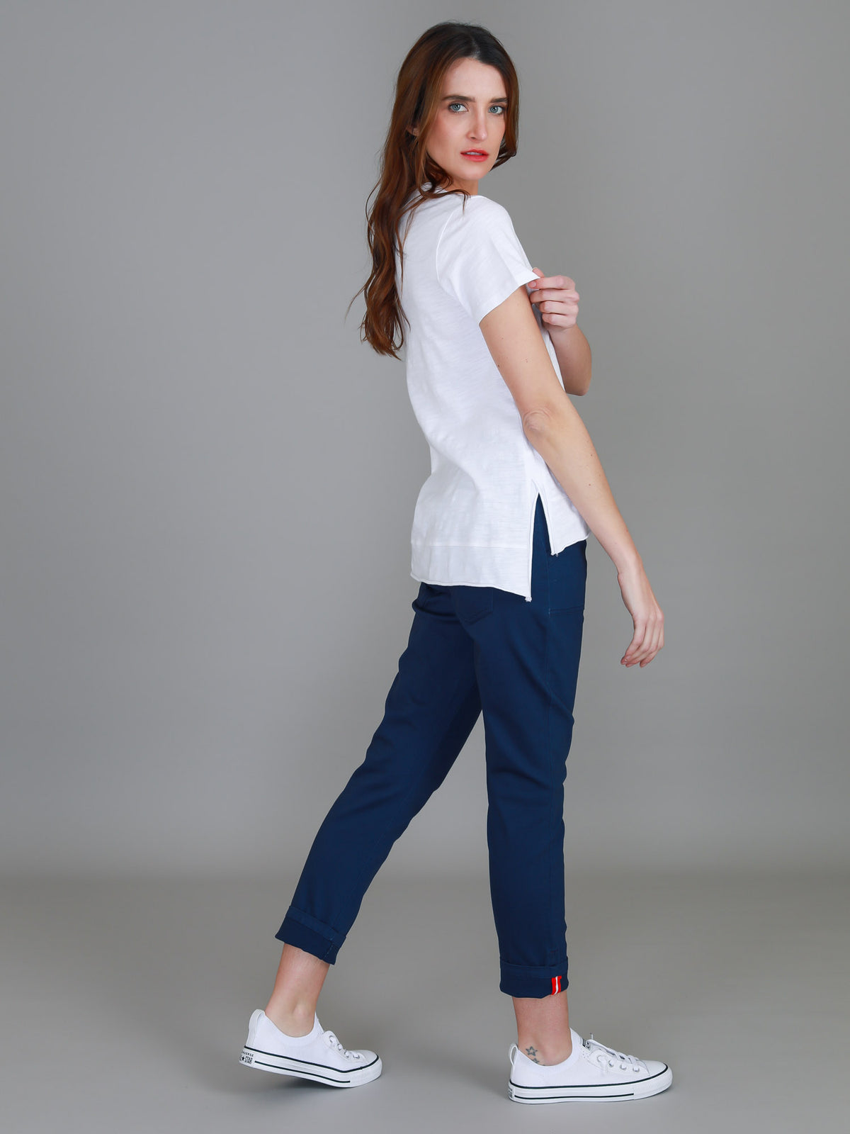 white crew neck top women