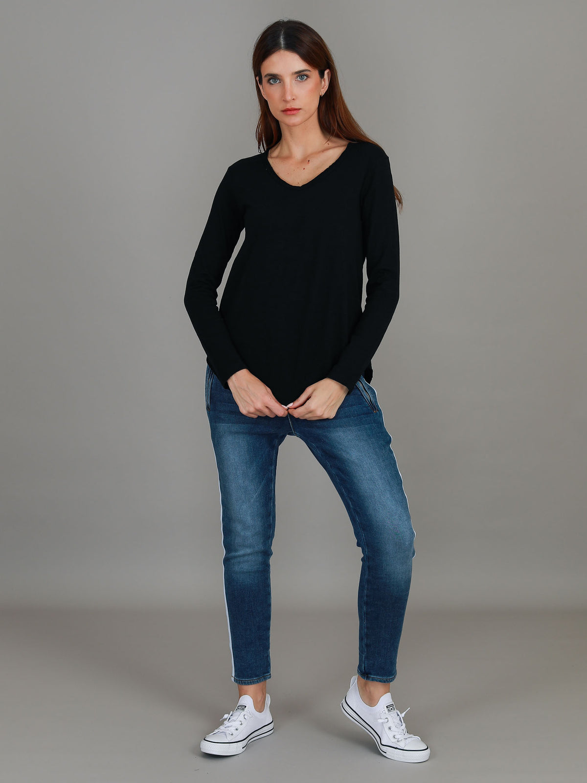 black v neck long sleeve top