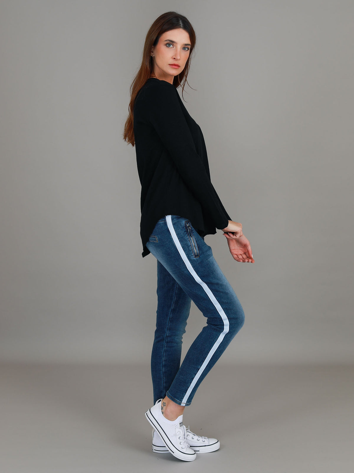 black cotton v neck tee